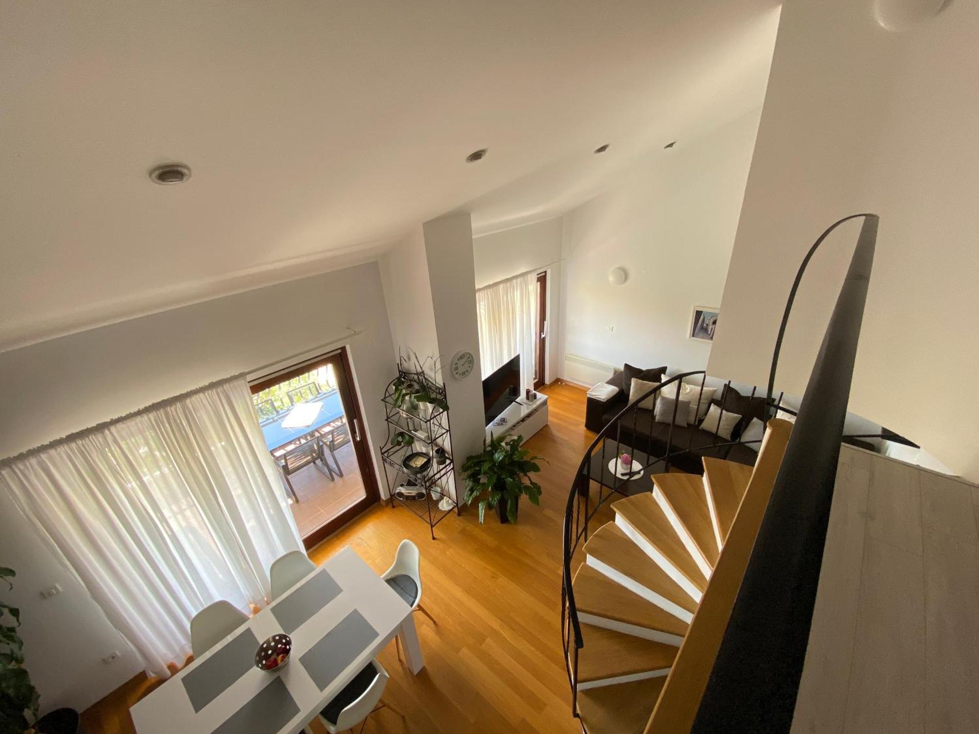 Apartments Flora 1 Banjol Екстер'єр фото