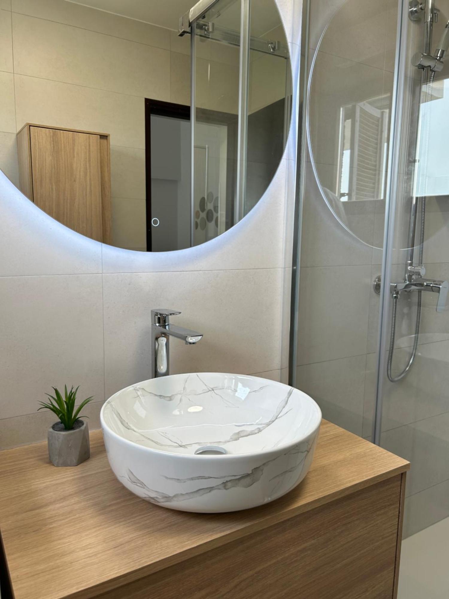 Apartments Flora 1 Banjol Екстер'єр фото